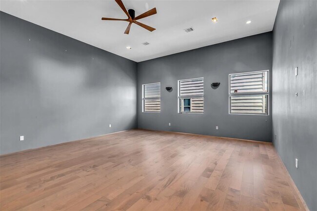 Building Photo - 1214 Dart St
