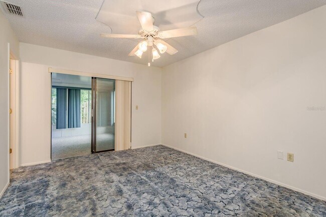 Building Photo - 10918 Freemont Dr