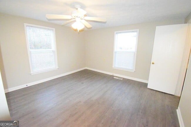 Building Photo - 2625 Sharpsburg McCollum Rd