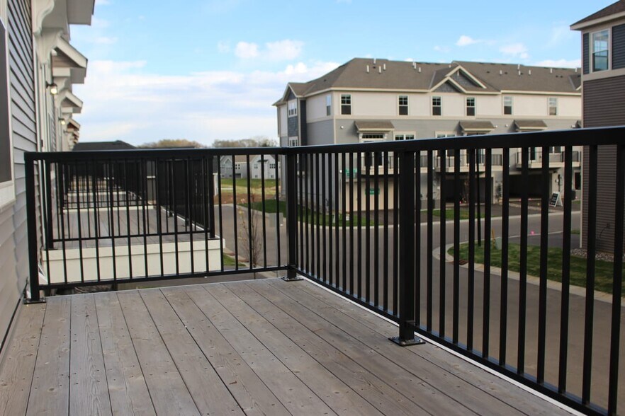 Deck View3 - 7558 38th St N