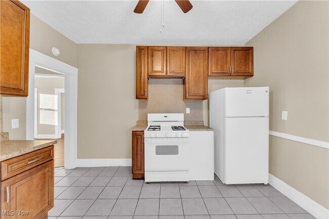 Building Photo - 54 W Grace St