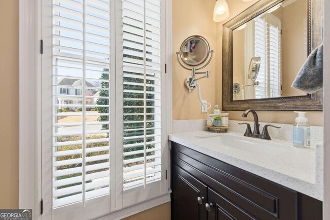 Building Photo - 200 Azalea Cove Ln