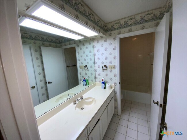 Building Photo - 2429 Canyon Creek Dr