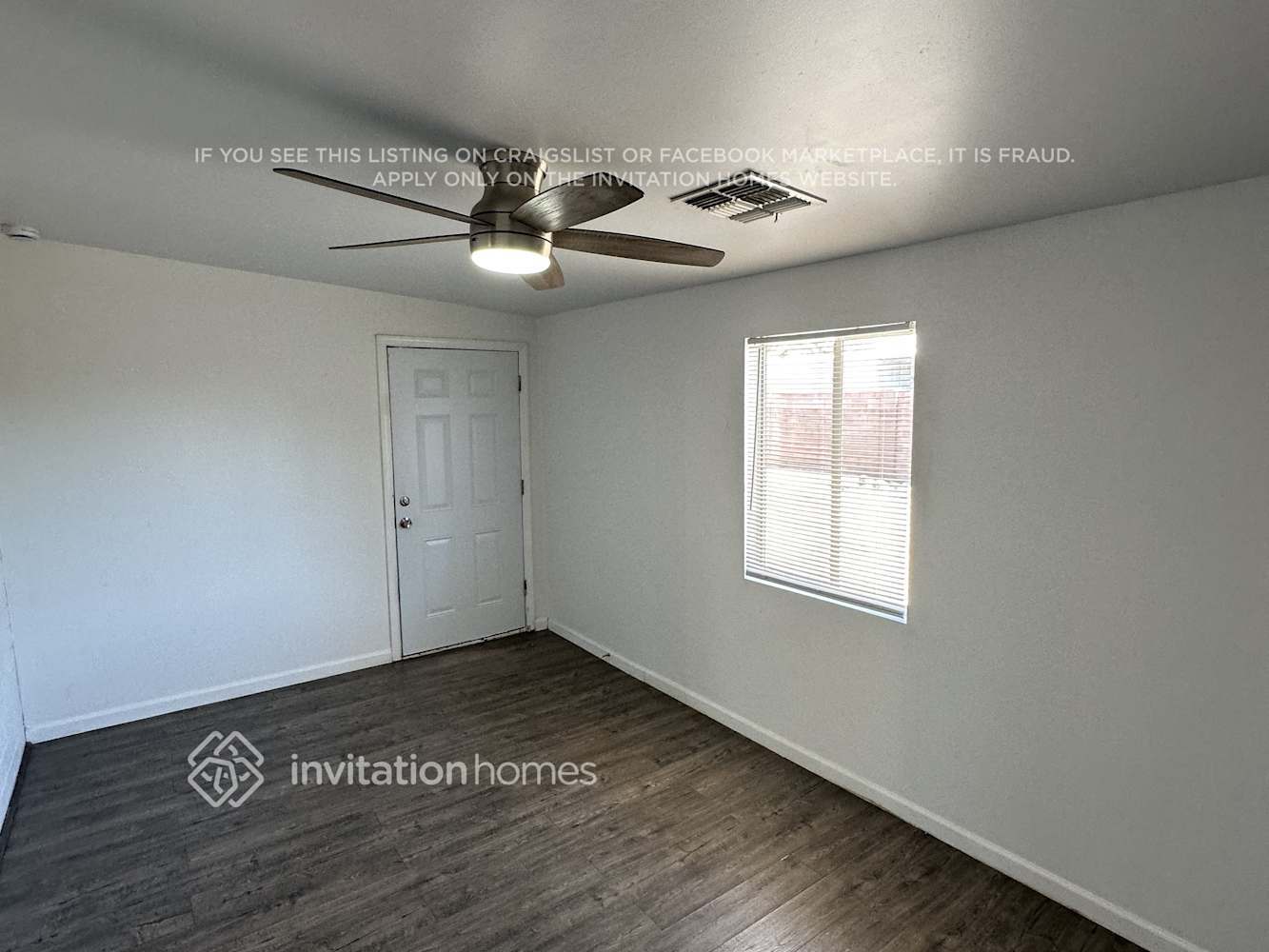 Building Photo - 1631 W Helena Dr