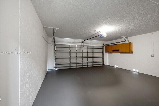 Building Photo - 7201 NW 46th Ct