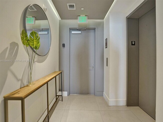 Building Photo - 4111 S Ocean Dr