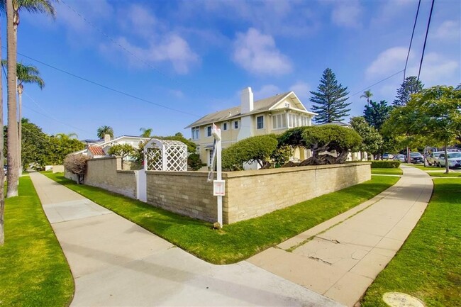 Building Photo - Beautiful 4 Bedroom Home