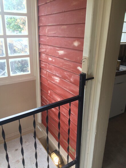 Building Photo - 1350 Texas Ave.