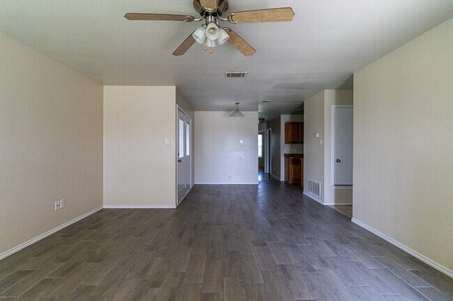 Building Photo - 6412 Temora Loop
