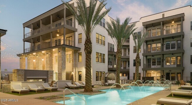 Building Photo - 98 S River Dr