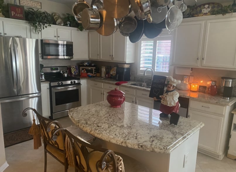 Kitchen - 17507 S Summit Canyon Dr