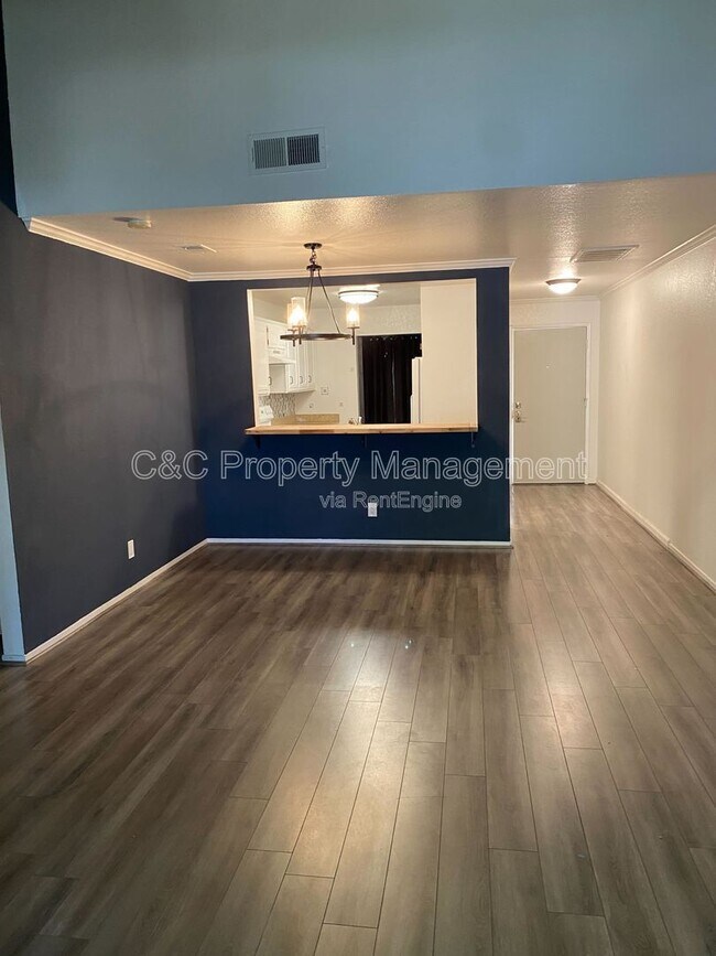 Building Photo - 2401 Eilers Ln