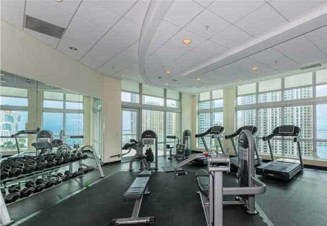 Building Photo - 300 S BISCAYNE Blvd