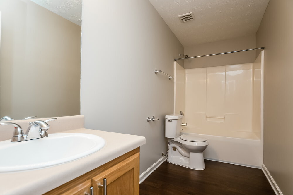 Building Photo - 420 Cathedral Dr