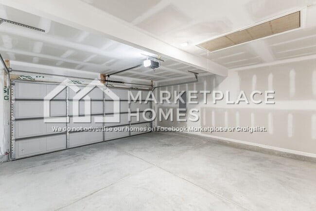 Building Photo - 165 Olde Hearth Rd