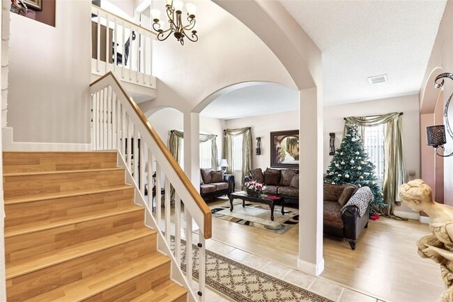 Building Photo - 824 Lake Biscayne Way