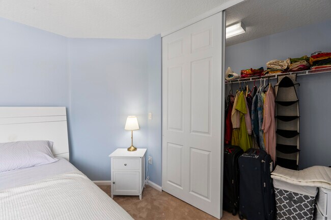 Building Photo - 2253 Balsan Way