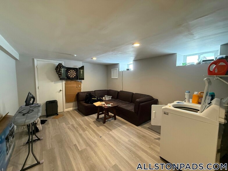 Building Photo - 117 Glenville Ave