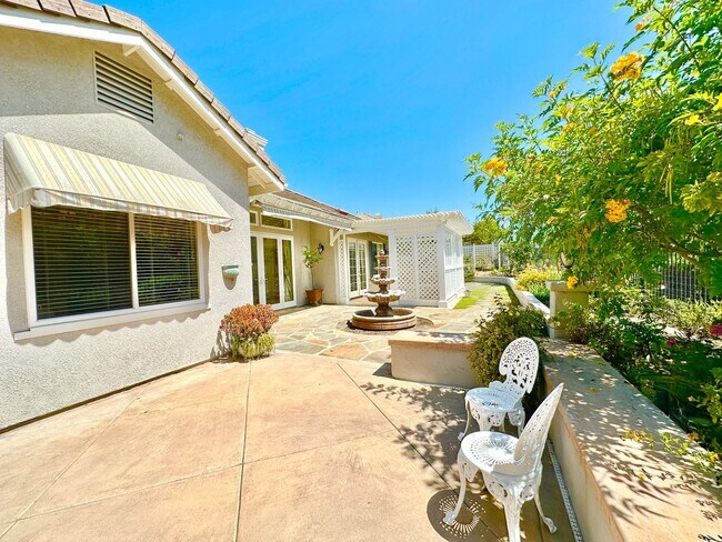 Building Photo - Beautiful Single-Level Custom Home with Serene Backyard Space in the Lovely Peppertree Park Commu...