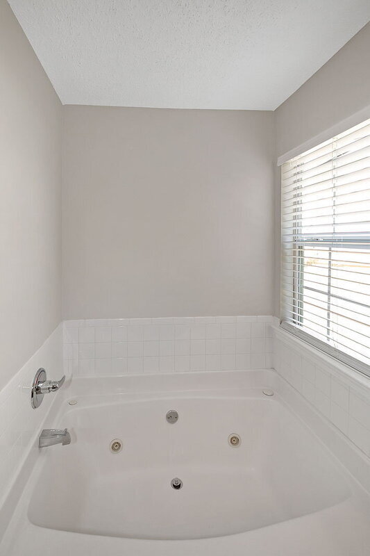 Building Photo - 2520 Thunder Basin Way