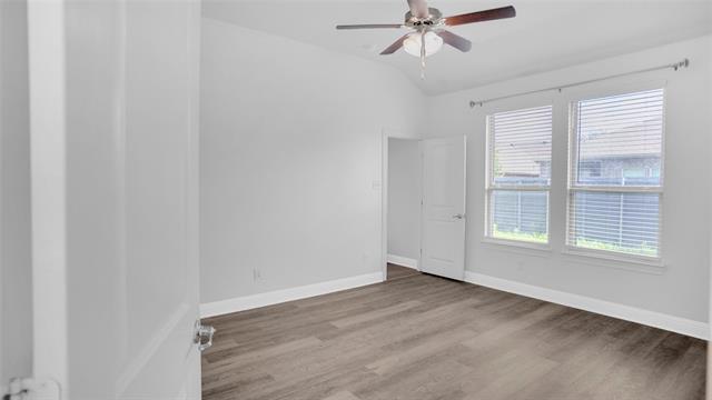 Building Photo - 1520 Summit View Ln