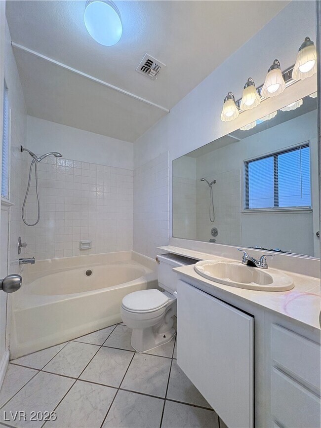 Building Photo - 7175 Sawtooth Dr