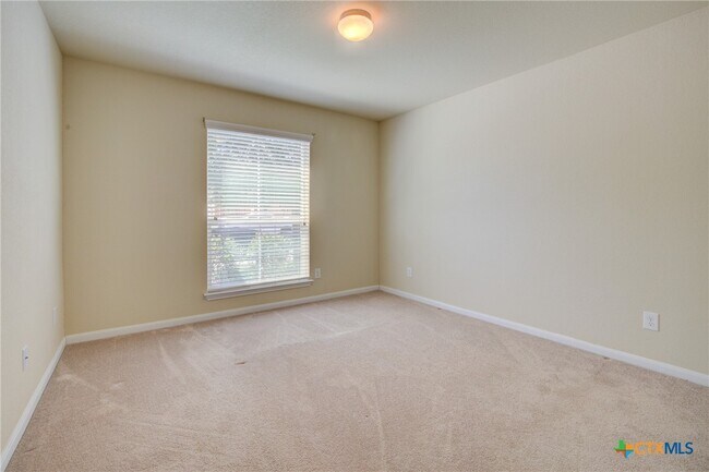 Building Photo - 775 Spectrum Dr