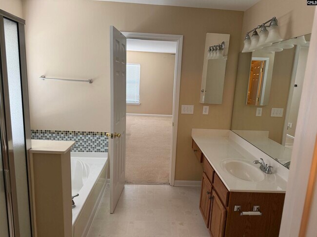 Building Photo - 422 Indigo Ridge Dr