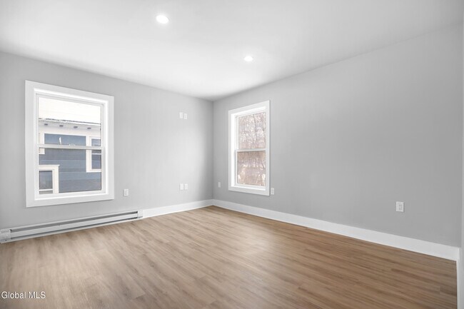 Building Photo - 103 E High St