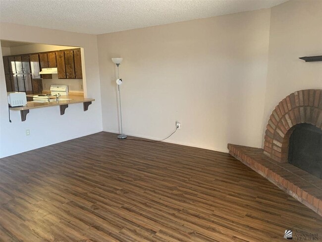 Building Photo - 953 W Cortez Ln