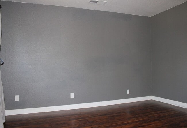 Building Photo - 1513 Dana Way