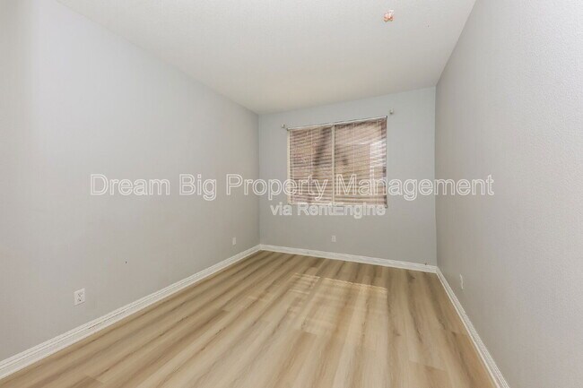 Building Photo - 7882 Angus Way
