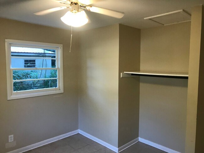 Building Photo - **AVAILABLE NOW**Total Electric 3 Bedroom / 1 Bathroom Home for Rent in East Columbus, GA***