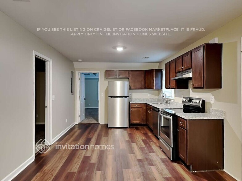 Building Photo - 1839 Waldrep Cir SE