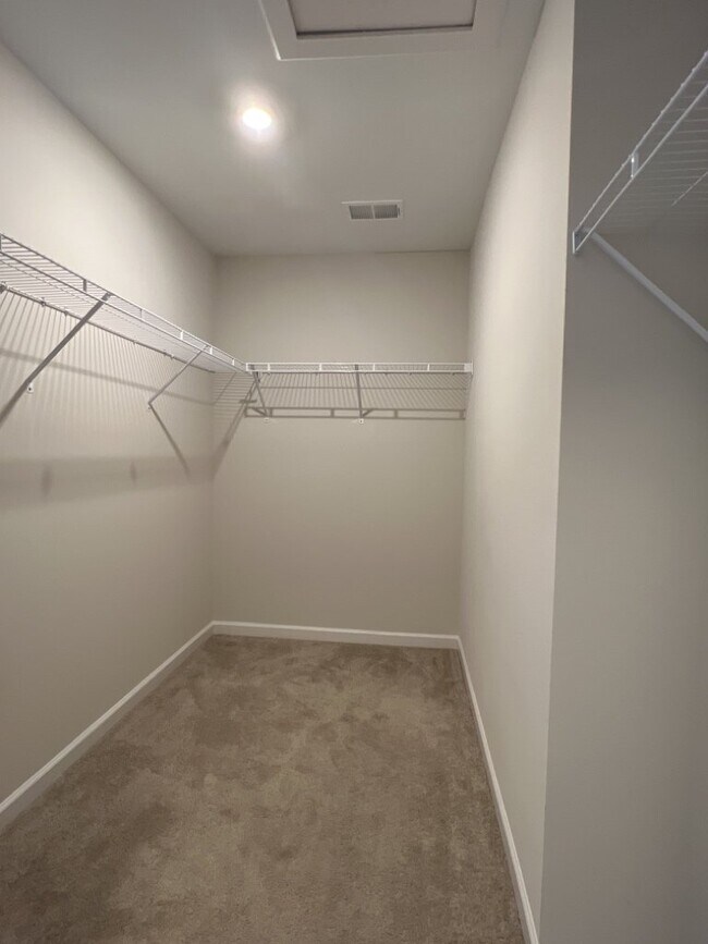 Building Photo - 509 Purple Finch Rd