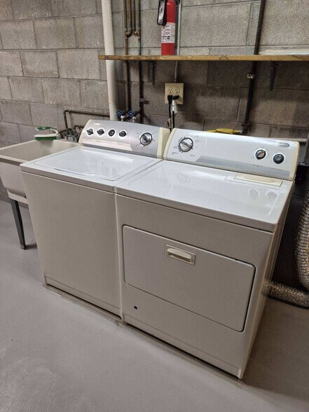 Building Photo - 4906 Russell St