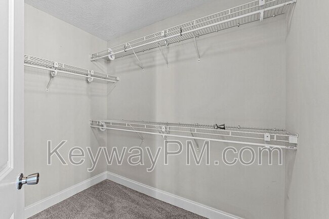 Building Photo - 808 Tyler Woods Dr