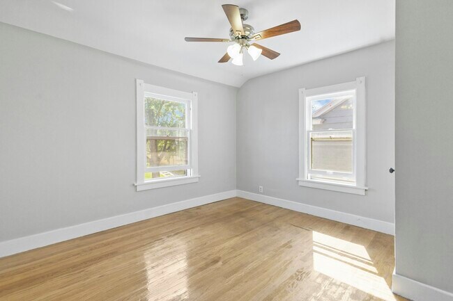 Building Photo - 1542 Craigwood Rd