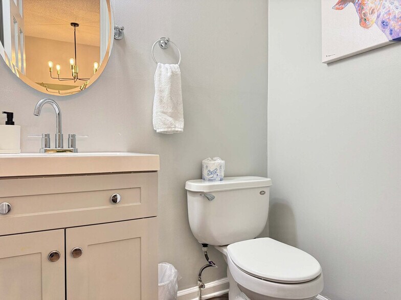 Building Photo - 1275 Sweet Pine Dr