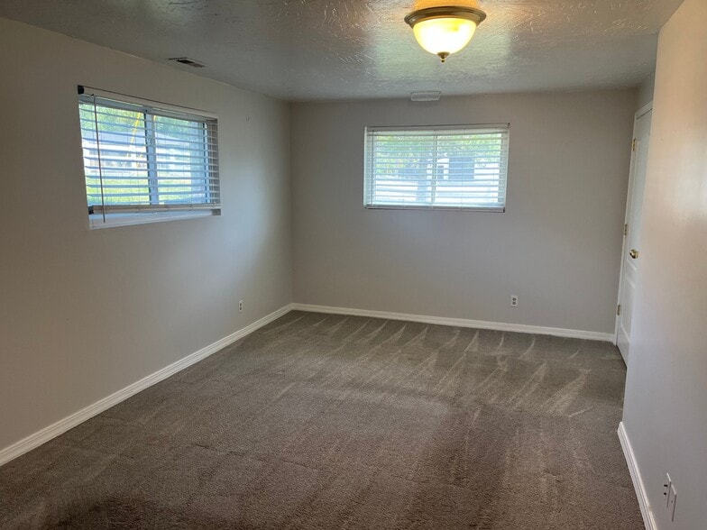 Building Photo - 121486 S 700 E