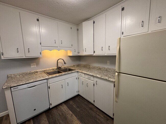 Building Photo - 4123 W 22nd St