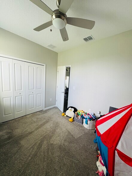Building Photo - 1185 Saguaro St