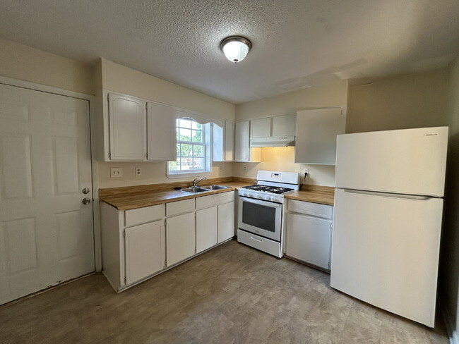 Building Photo - Apartment for Rent