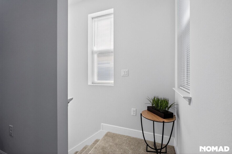 Building Photo - 10322 Marconi Ave