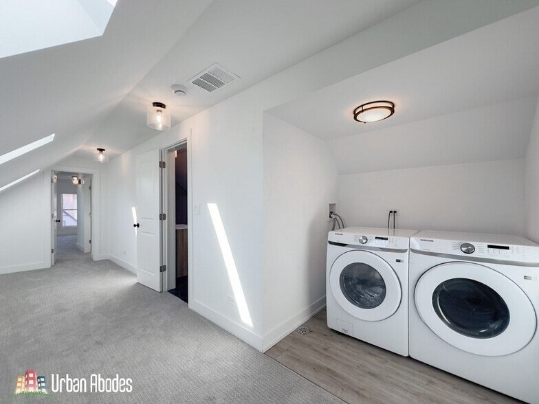 Building Photo - 2129 N Bingham St