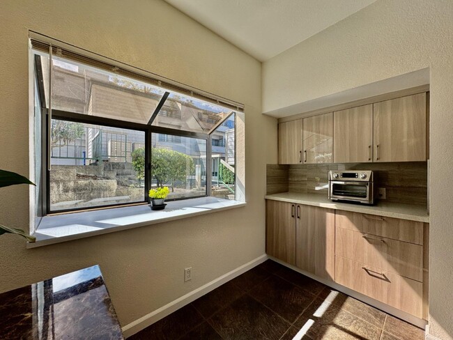 Building Photo - 59 Appian Way