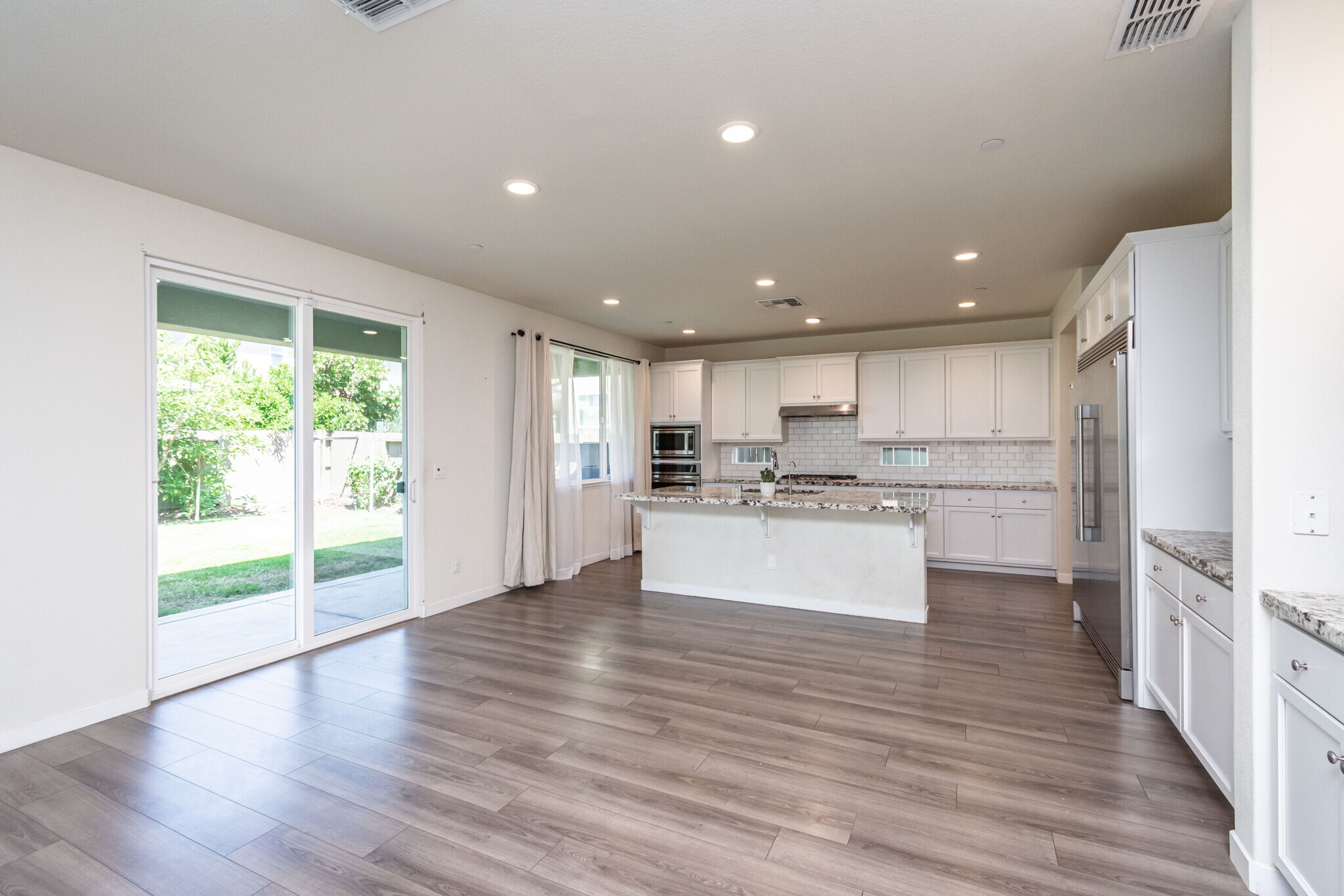 Building Photo - 4455 English Elm St