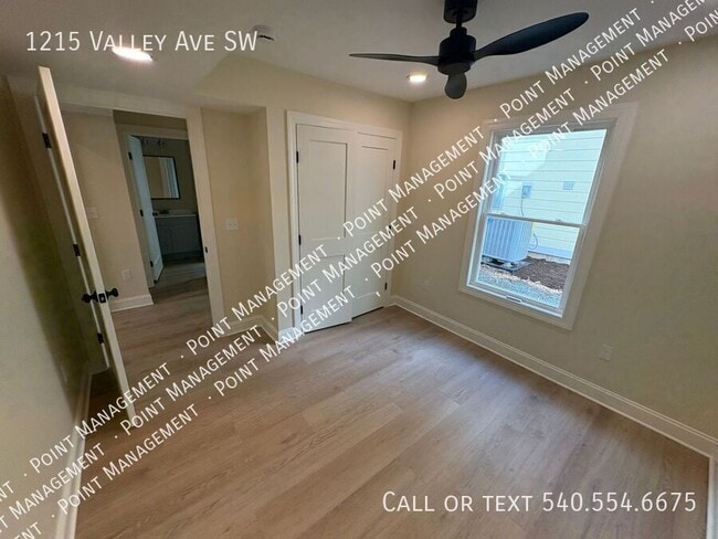 Building Photo - 1215 Valley Ave SW
