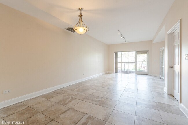 Building Photo - 2801 W Ardmore Ave