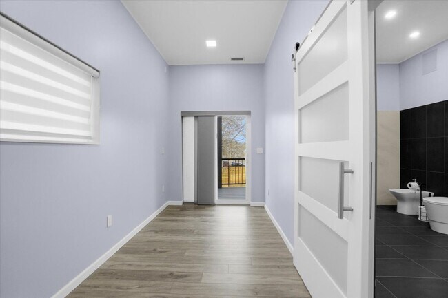 Building Photo - 16405 E Layton Ave